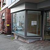 Diese Gewerbeimmobile in der Max-Egon-Straße steht derzeit leer.