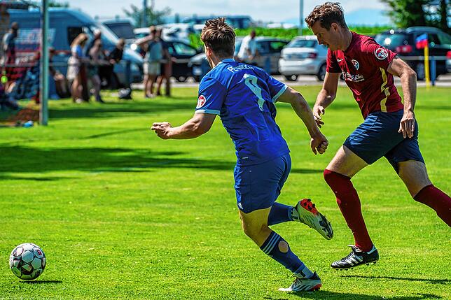 Bild 28: FC Weizen bleibt nach 2:0-Sieg beim FC Huttingen in der Kreisliga A &ndash; und wir haben Bilder