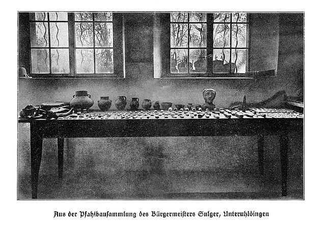 Die Sammlung des Unteruhldinger Bürgermeisters Georg Sulger auf einer zeitgenössischen Fotografie. Er war auch bei amtlichen Stellen als ...