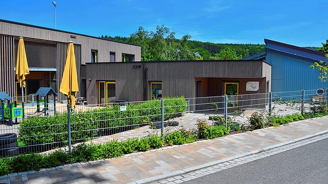 Der Kindergarten Storchennest wurde zum Kinderhaus Storchennest und durch die Elternberatung ist er seit 2019 sogar Familienzentrum.