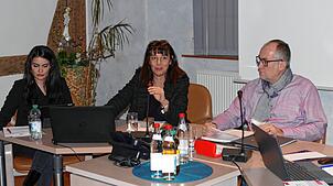 Die Regionalbüroleiterin der KE, Tanja Hetterich (Mitte), ist erneut aus Ulm angereist, um dem Gremium die notwendigen Schritte zur ...