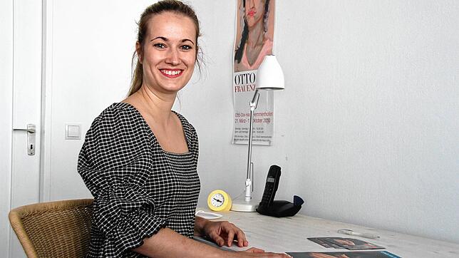 Vanessa Wind vom Frauenhaus in Singen berät und unterstützt Betroffene von häuslicher Gewalt in der Interventionsstelle in Singen und ...