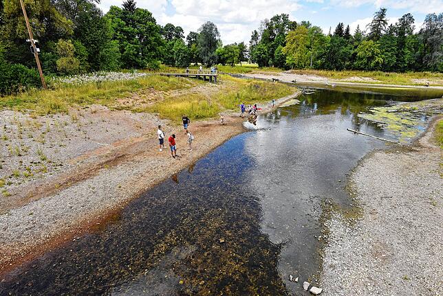 Noch ein bisschen weiter ist die Donau am neu gestalten Zusammenfluss von Brigach und Breg zurückgegangen (Stand: 30. Juli).