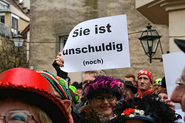 Bild 21: Petra Dorfmeister verurteilt! Die schönsten Bilder vom Tiengener Narrengericht (2)
