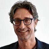 „Wir haben viel zu wenig Raum für eine vierzügige Schule“, sagt Rektor Patrick Hartleitnerhaben viel zu wenig Raum für eine ...