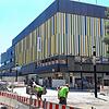 Es ist fünf vor zwölf für Karstadt in Singen. Betriebsratsmitglieder und Gewerkschaftsvertreter rufen zur Protestkundgebung für den ...