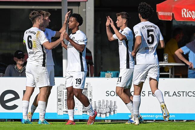 Bild 19: SV 08 Laufenburg unterliegt Tabellenführer FC Teningen mit 0:1 – und wir haben Fotos!