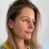 Veronique Ballof lässt ihr Haar einfach wachsen.