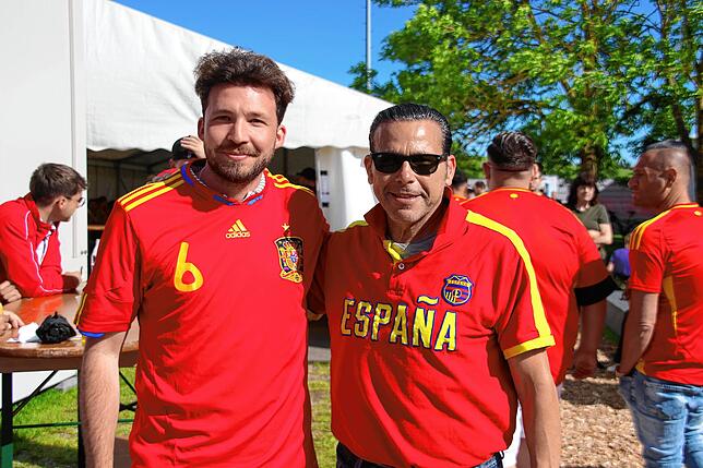 Bild 1: Die Spanier sind in Donaueschingen angekommen. Unsere Bildergalerie vom ersten EM-Tag auf der Baar!
