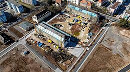 Das Baugebiet Oberer Brühl aus der Luft gesehen. Soll auf städtischen Grundstücken wie diesen nur im KfW-40-Standard gebaut werden? ...