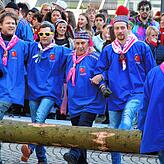Am Schmotzigen Dunschtig stellt die Hexengruppe wie üblich den Narrenbaum um 15 Uhr auf dem Marktplatz.
