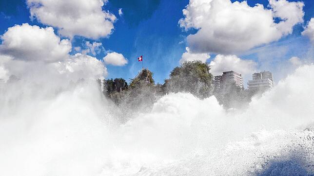 Der Rheinfall bei Neuhausen: Zu keinem anderen Gewässer haben wir Deutschen eine so innige und wechselvolle Beziehung.