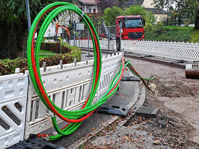 Der Breitbandausbau läuft. Glasfaserkabel in der Schopfheimer Straße in Wehr.