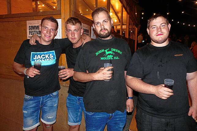 Bild 14: Musikkapelle, Bläserjugend und Gesangverein Hausen vor Wald feiern den Sommer mit hunderten Gästen