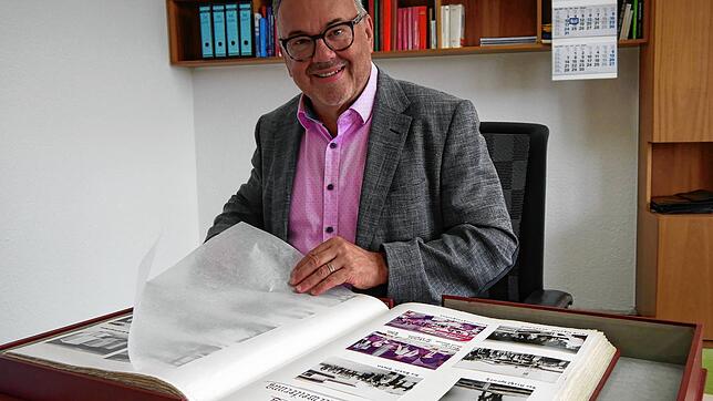 Schwelgen in Erinnerungen: Für Hans-Peter beginnt am 1. Juni ein neuer Lebensabschnitt. Dann wechselt der Bürgermeister von ...