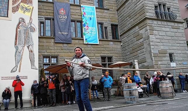 Schnellen mit dem Rathaus als Klangverstärker.