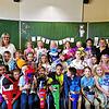 Die Klasse 1a mit Birgit Bäumle und Kirsten Krefft.