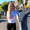 Annika Geiger strahlt vor Meersburger Kulisse. Sie hat es unter die Top 22 der Miss-Germany-Wahl geschafft.