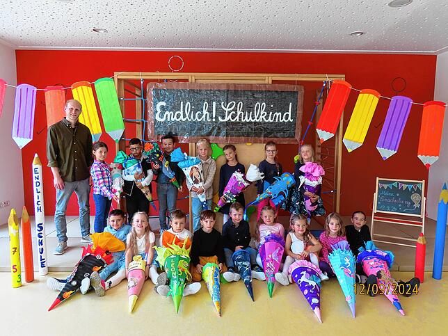 Die Klasse 1b der Grundschule Orsingen-Nenzingen ist eine der wenigen ersten Klassen im Raum Stockach, die mit Jannik Maier einen ...
