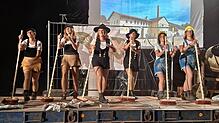 Die Freilichtspiele zur 1250-Jahr-Feier von Wolterdingen sind ein Augenschmaus, wie etwa der Tanz der Immerfroh-Garde zum Wiederaufbau ...