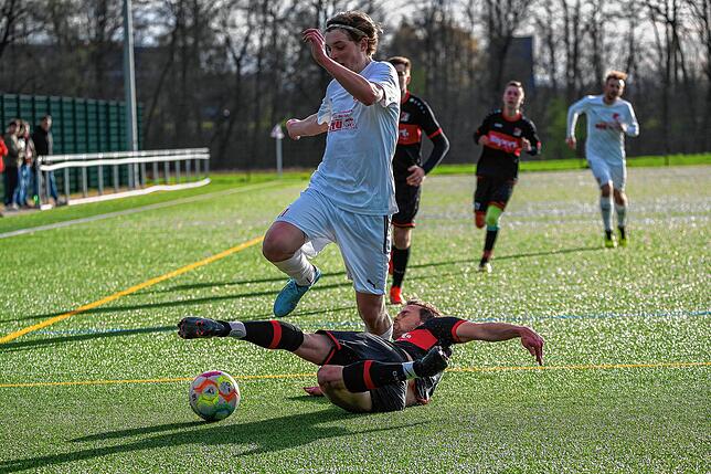 Bild 16: TuS Binzen kantert den FC RW Weilheim mit 8:0 &ndash; und wir haben Bilder!