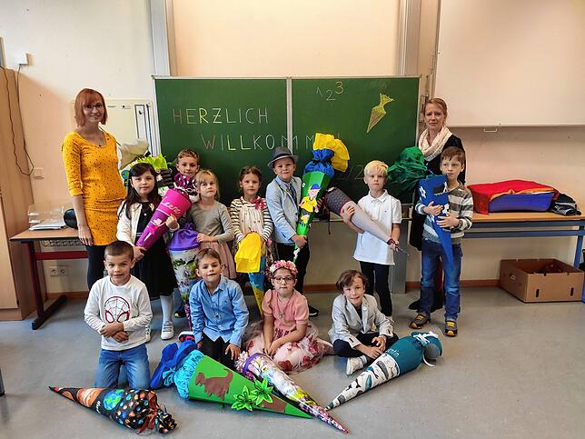 Die Klasse 1c der Grundschule Obereschach mit Klassenlehrerinnen Sarah Siebrecht und Nancy Meißner.
