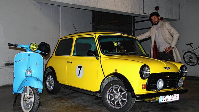 Aktuell kann der 27-Jährige ein gelbes &bdquo;Mister-Bean-Auto&ldquo;, wie er es gern nennt, sowie eine charmante Vespa in blauer Farbe ...