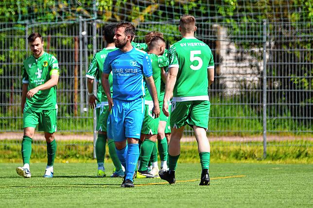 Bild 16: SV Herten fegt SV Buch mit 8:0 vom Platz – und wir haben Bilder!