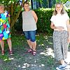Setzen die neue Gruppe für Kinder um (von links): Christa Rummel, Leiterin der Kita Hoppetosse, Gabriele Weschenfelder, Leiterin des ...