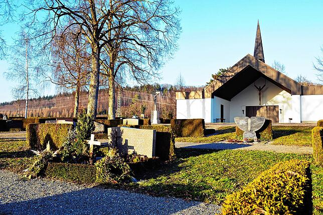 Das Trauern wird den Menschen in der Corona-Krise erschwert, erklären Experten der Hospizgruppe Salem. Denn: Begegnungen sind nur schwer ...