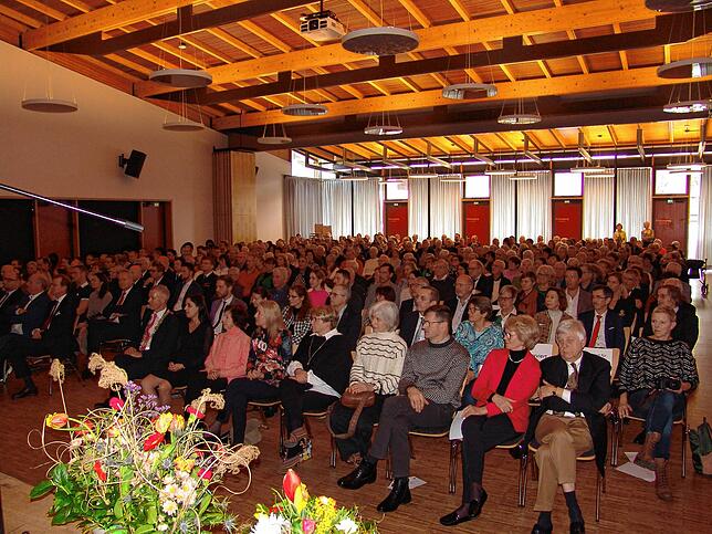 Bild 18: Volles Haus beim Neujahrsempfang der Gemeinde Salem