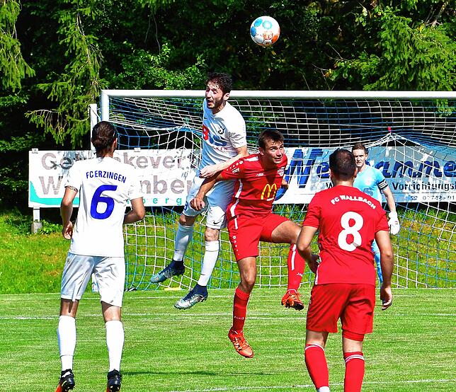 Bild 18: FC Erzingen bezwingt den FC Wallbach deutlich &ndash; und wir haben die Bilder!