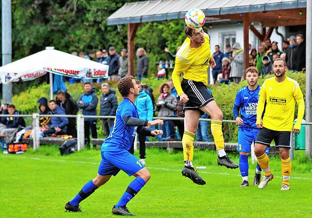 Bild 8: Die besten Bilder der Partie zwischen Liggeringen-G. und Allensbach