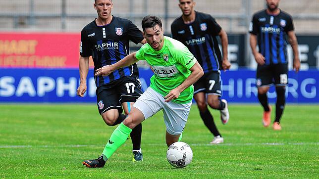 Angreifer Patrick Lauble (vorne) wechselt vom Regionalligisten TSG Albstadt zum Bezirksligisten FC Königsfeld.