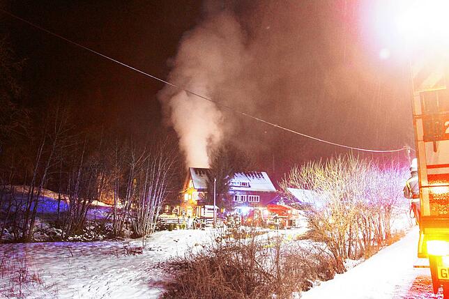 Bild 1: Brand im Hotel Walkenmühle in Bonndorf - die Bilder