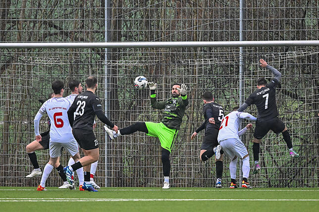 Bild 33: FC Wittlingen setzt sich mit 2:1 gegen den SV Jestetten durch – und wir haben Fotos!