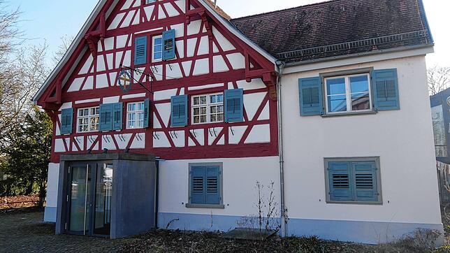 Das Gasthaus Kreuz öffnet Anfang April endlich wieder seine Türen. Das Restaurant im Singener Stadtgarten hatte über Monate geschlossen.