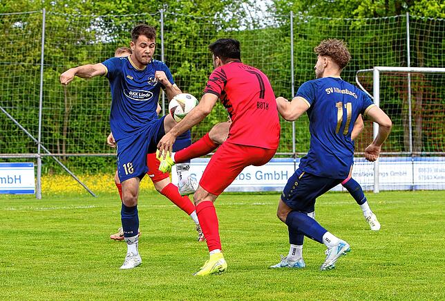 Bild 28: Wichtiger Sieg für FV Walbertsweiler-Rengetsweiler über Allensbach. Wir waren mit der Kamera dabei!