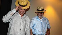 Chapeau für den Volksaufstand der Allgäuer vor 500¦Jahren. Der Historiker Oswald Burger (links) und der Filmemacher Klaus Dietinger ...
