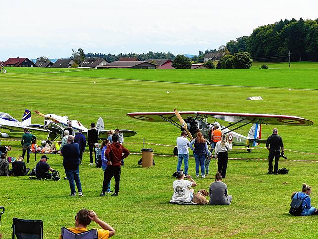 Bild 11: Großer Erfolg beim Jubiläums-Flugplatzfest in Rickenbach-Hütten