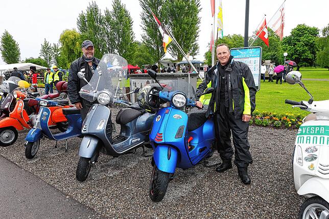 Bild 9: Vespa-Treffen am Bodensee: Am Kreuzlinger Hafen kommen drei Nationen zusammen