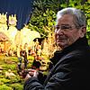 Hubert Regenscheit hat für jede Figur einen ganz besonderen Platz in der Krippe.