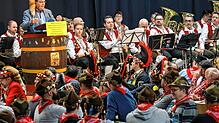 Ausgelassen war die Stimmung und unterhaltsam die Büttenreden beim Dreikönigs-Frühschoppen der Narrizella. Im Bild: Lothar Rapp in der Bütt.