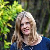 Sarah Pohl ist Diplom-Pädagogin und Heilpraktikerin für Psychotherapie und bei der Zentralen Beratungsstelle für Weltanschauungsfragen ...