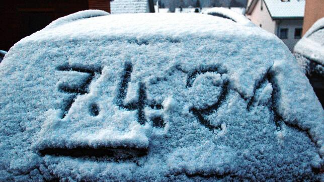Nach Schneefällen in der Nacht auf den 7.&nbsp;April wuchs die Schneedecke an der Wetterstation Kurgebiet Bad Säckingen auf fünf ...