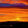 Ein unglaubliches Schauspiel: Der Abendhimmel über Meersburg scheint zu brennen. Aufgenommen wurde das Bild am 18. Februar.