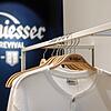 Schiesser-Wäsche hängt in einer Auslage: Der bekannte Radolfzeller Textilhersteller hat eine Insolvenz 2009 und Geschäfts-Einbrüche ...