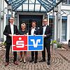 Martin Schuhmacher (von links) und Sabine Meister, Vorstände der Volksbank Konstanz, und Alexander Endlich und Jens Heinert, Vorstände ...