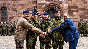 Colonel Quentin Watrin, Hauptmann Dennis Hausch, Brigadegeneral Christian Hubert Friedl, Major Johannes Matthias Wendroth und ...