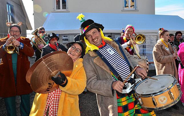 Bild 25: Bilder vom Narrenbaumstellen in Ittendorf (Teil 2/2)